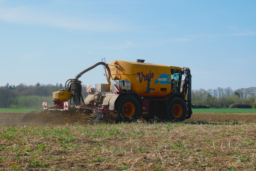 Vredo (2)
